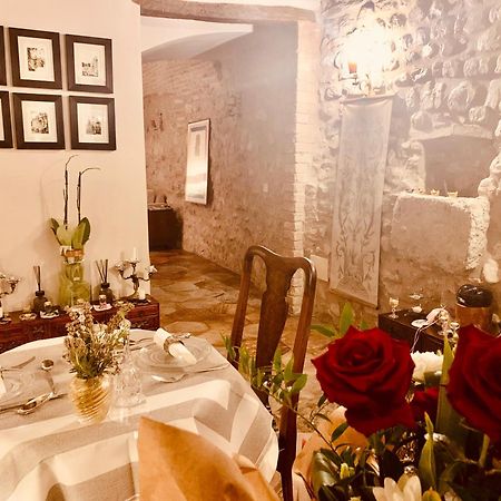 Palazzo Sant'Angelo Bed & Breakfast Spoleto Exterior photo