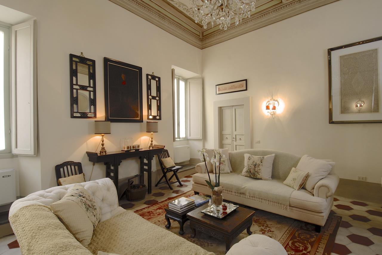 Palazzo Sant'Angelo Bed & Breakfast Spoleto Exterior photo
