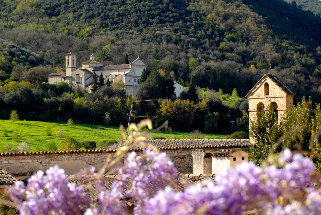 Palazzo Sant'Angelo Bed & Breakfast Spoleto Exterior photo